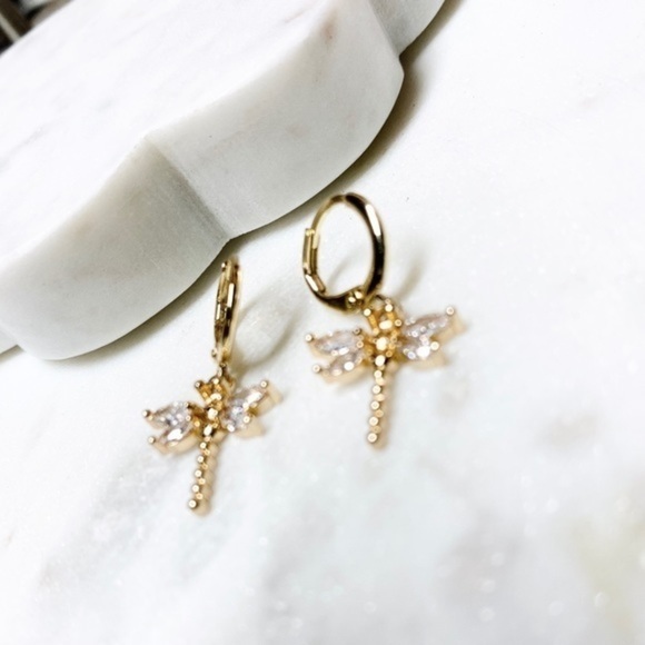 PETITE Liberfly Hoops - Picture 3 of 6